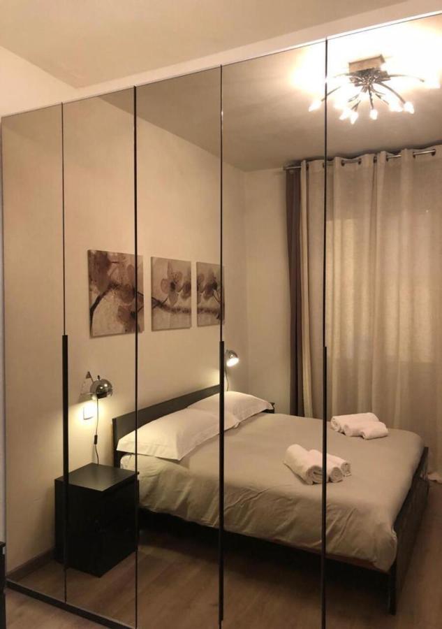 La Casa In Via Venti Apartment เวโรนา ภายนอก รูปภาพ